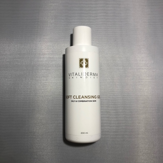 10018 Soft Cleansing Gel 200ml